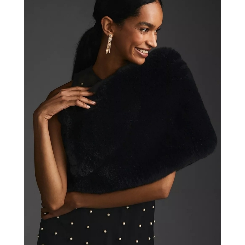 21. Anthropologie Faux Fur Stole - Picture 9 of 10